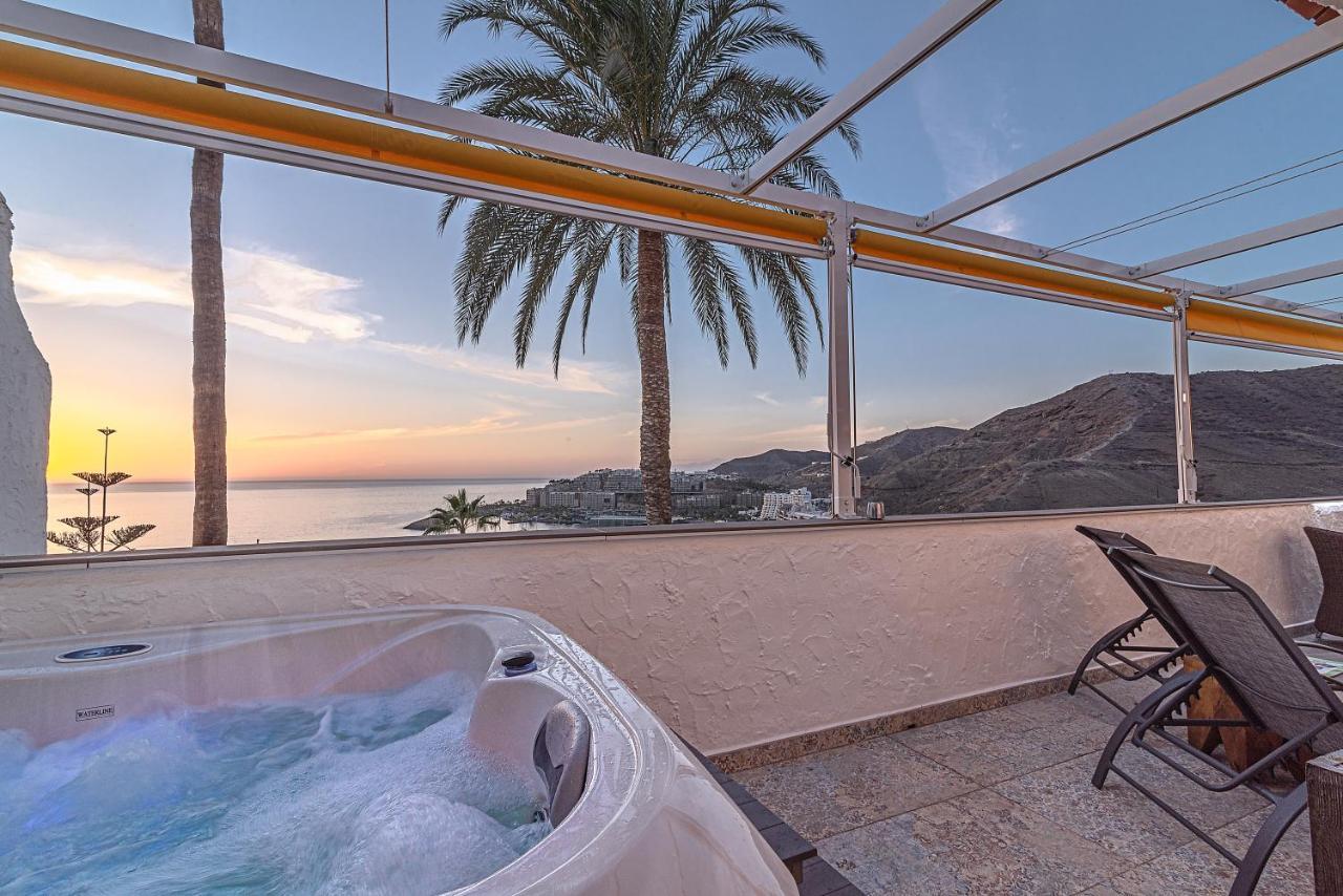 Mogan Luxury Apartment, Sea Views, Jacuzzi And Sauna. Exterior photo